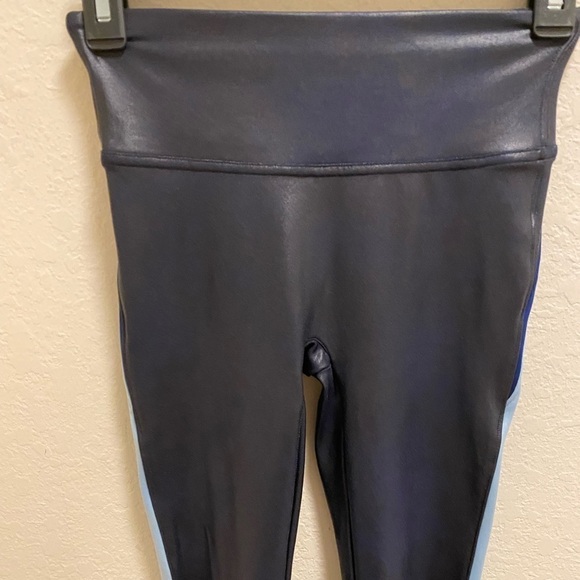 SPANX Faux Leather Track Curved Stripe 7/8 Leggings Size XS - Picture 5 of 12